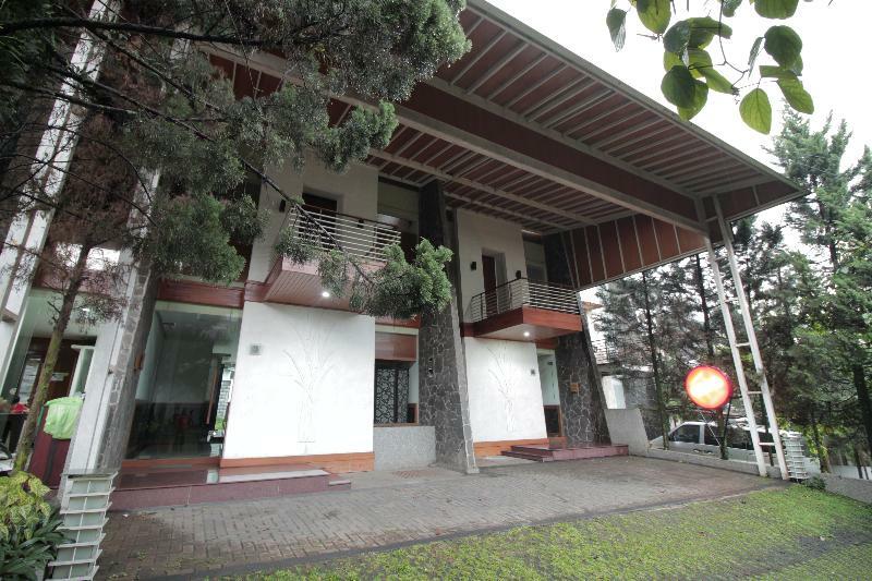 Hotel Oyo 229 Hi Quality à Bandung Extérieur photo